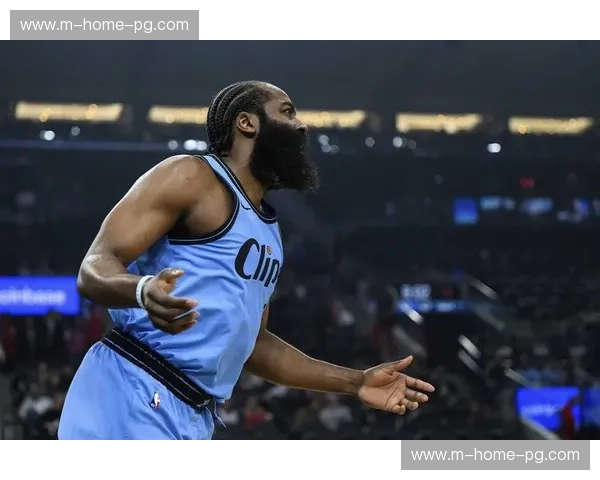 火箭队阿门·汤普森on-off值高达+10.1 申京防守端贡献值为负形成鲜明对照